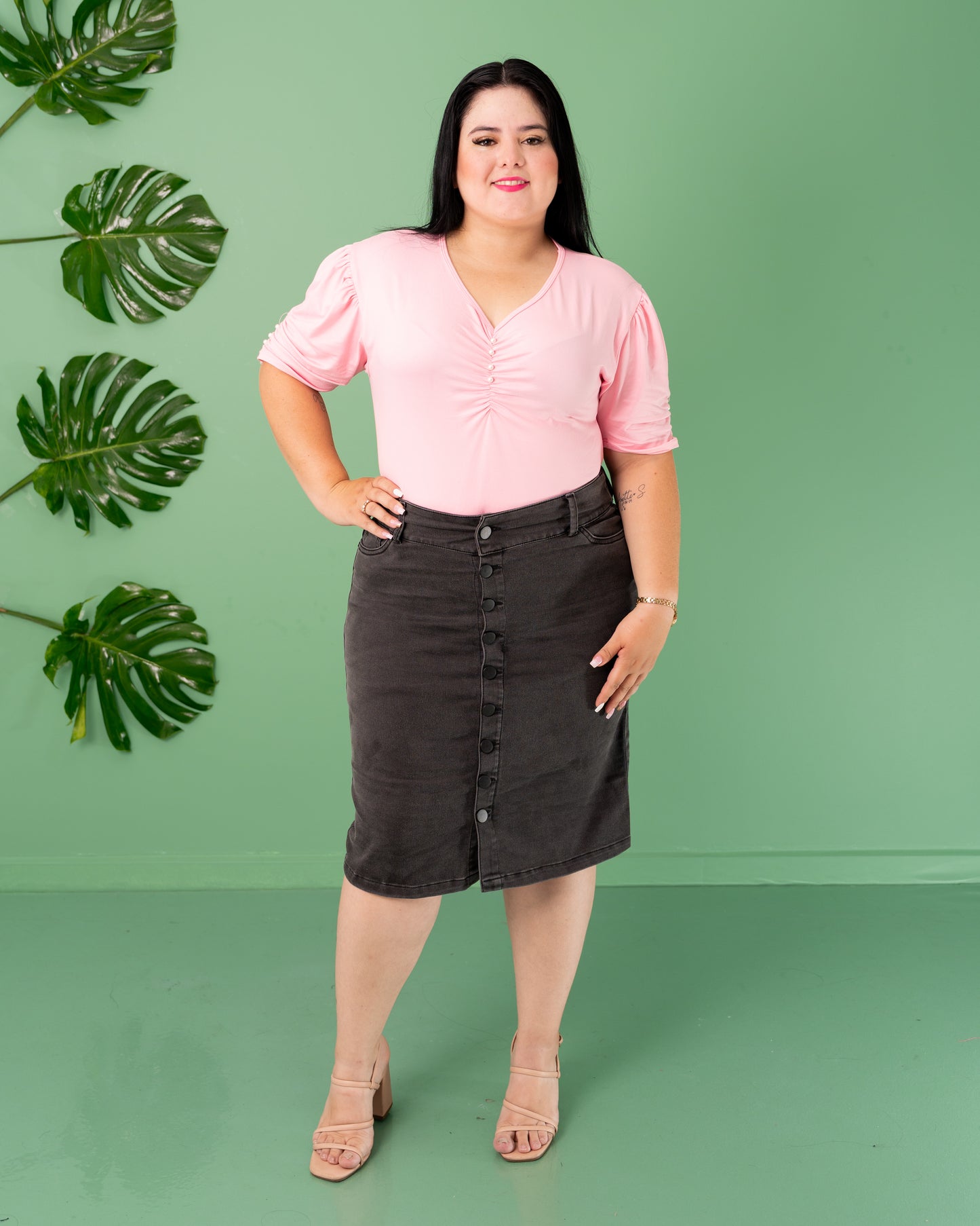 FALDA JEANS 3/4 BOTONES ADELANTE PLUS