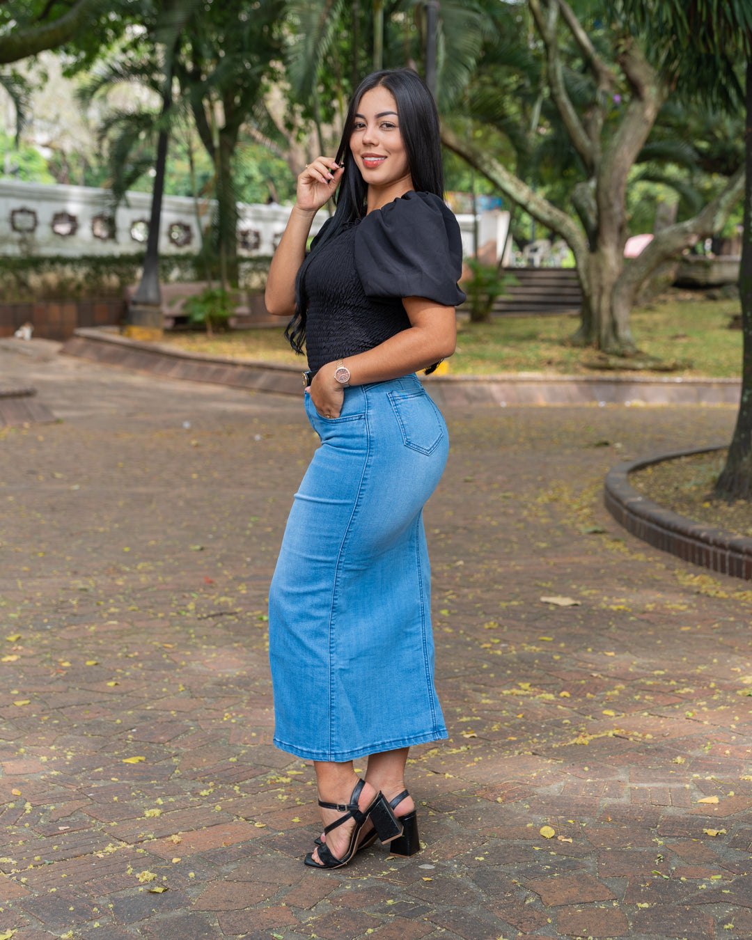 FALDA JEANS CANILLERA ABERTURA ADELANTE