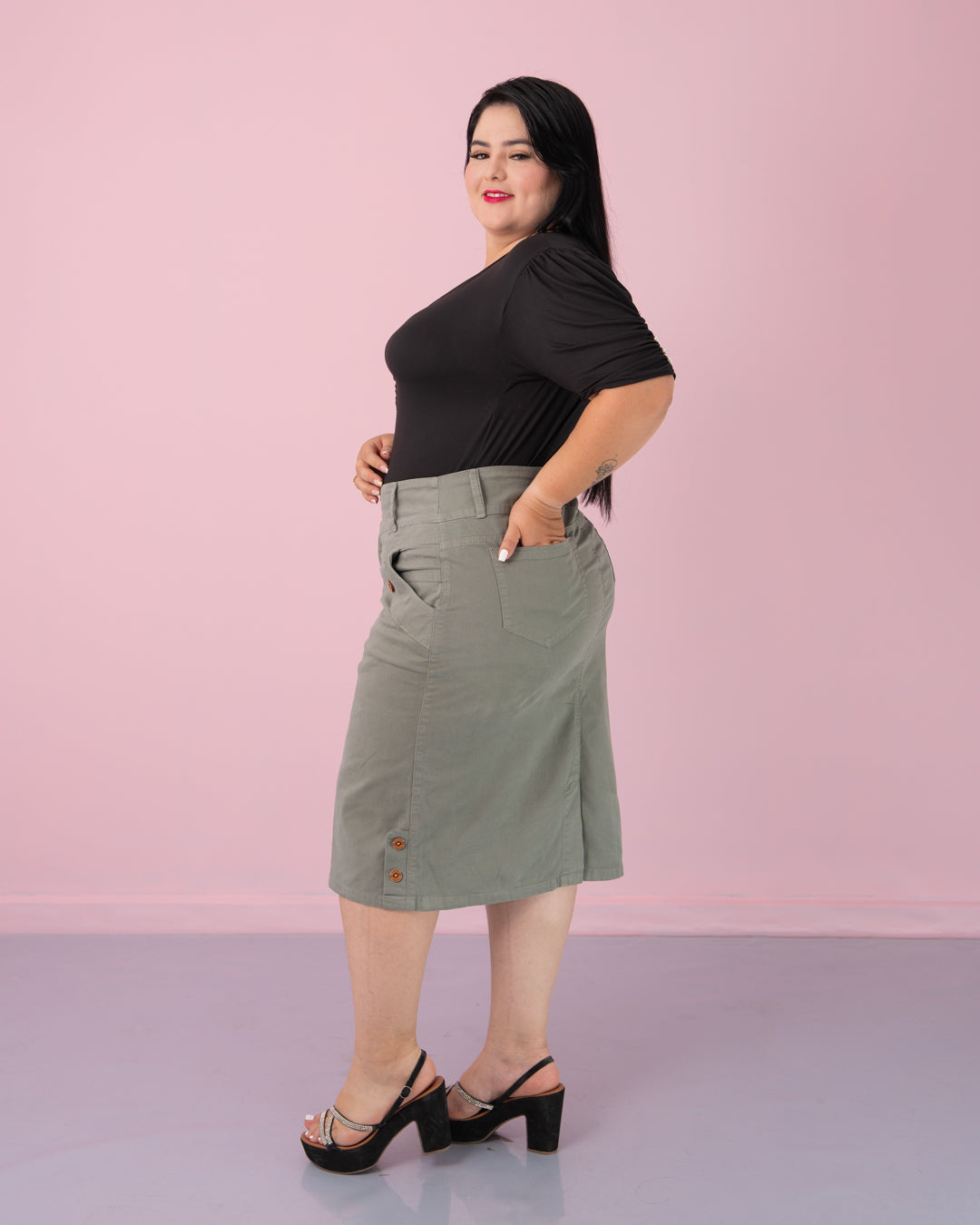 FALDA DRILL DOS BOTONES PLUS