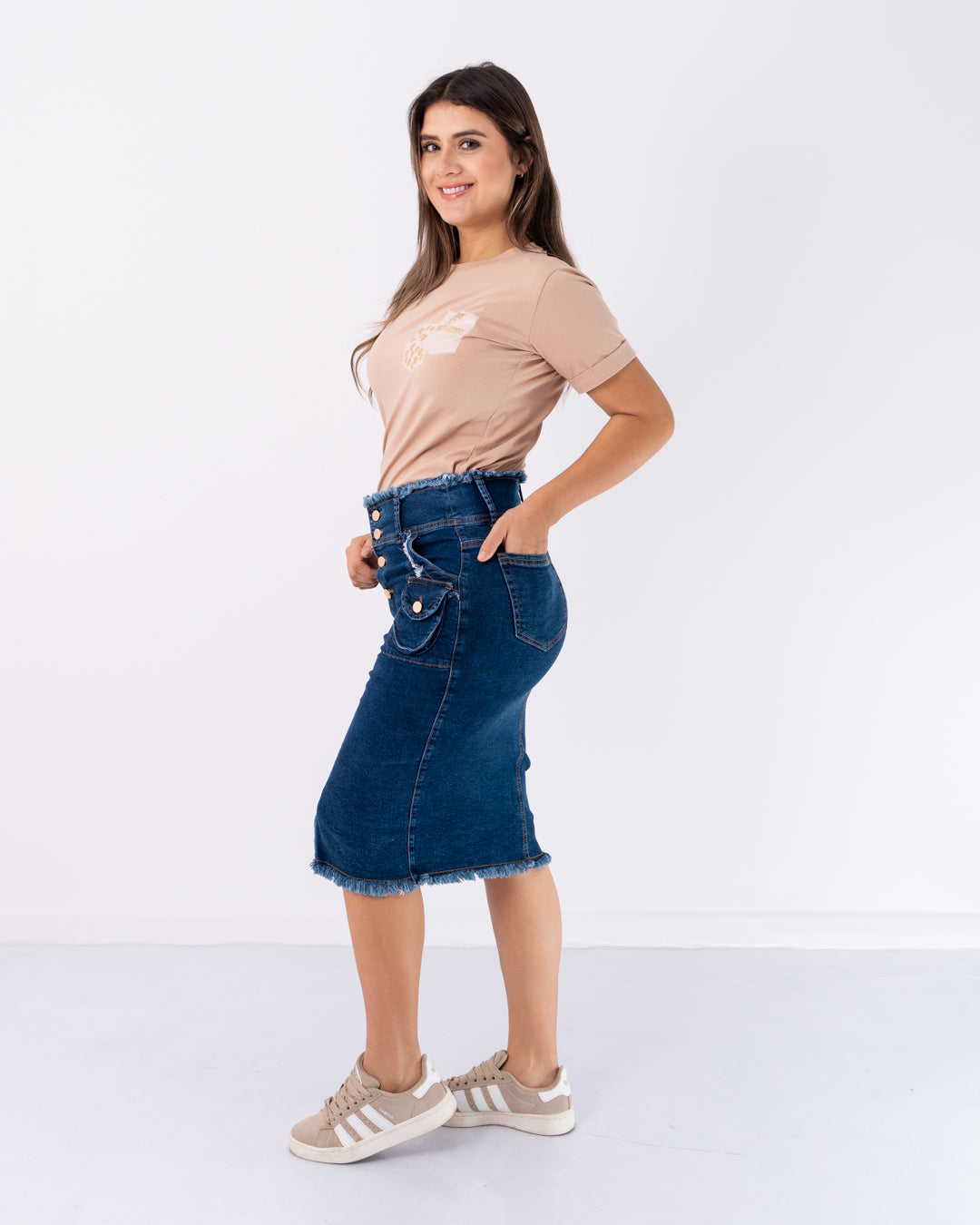 FALDA JEANS 3/4 BOTONES ADELANTE BOLSILLO