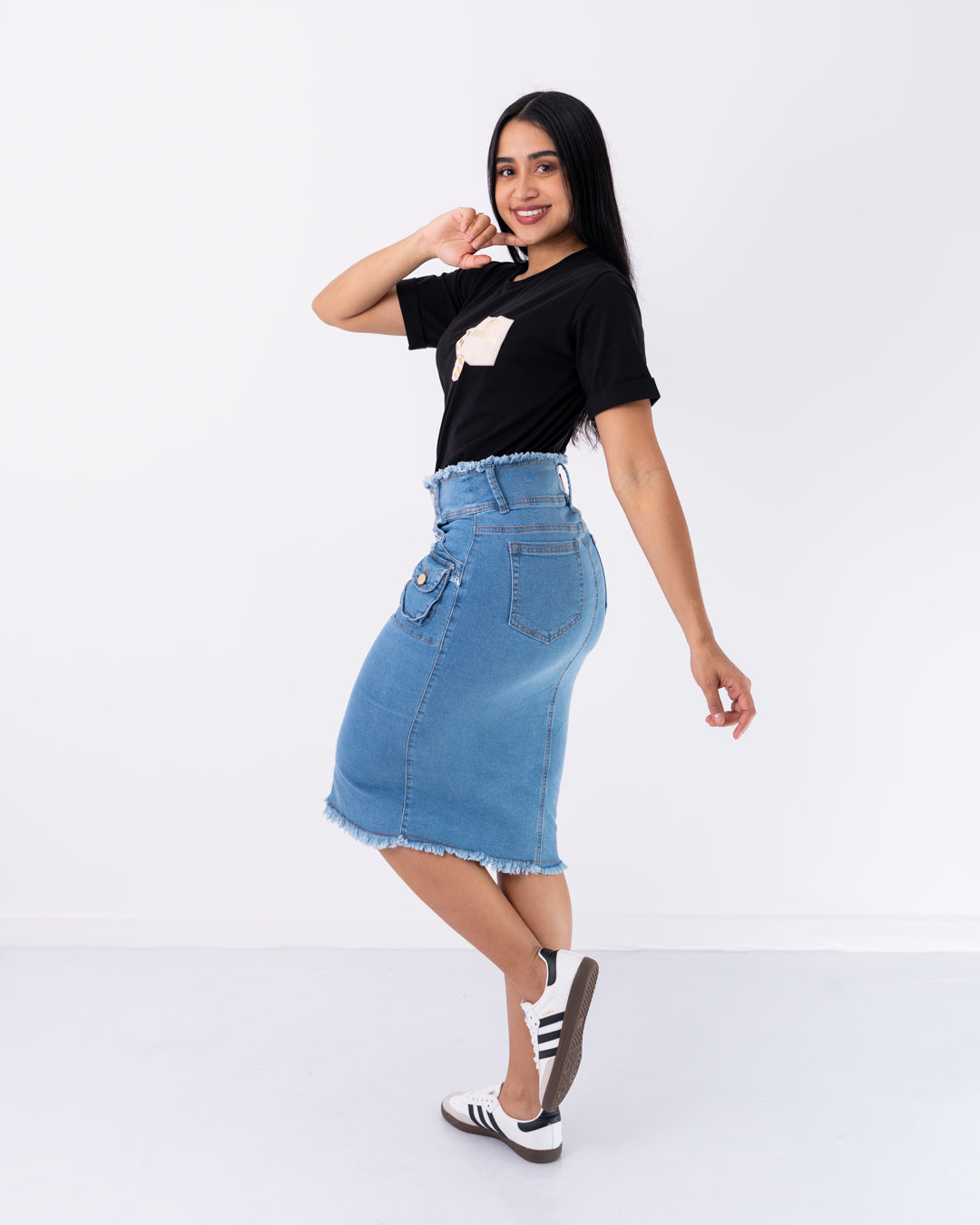 FALDA JEANS 3/4 BOTONES ADELANTE BOLSILLO