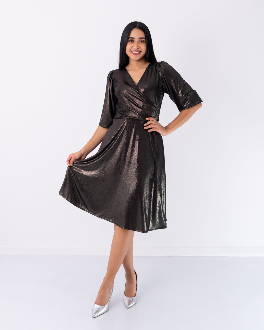 VESTIDO ROTONDO CRUZADO BRILLANTE TELA ACETATO BRILLANTE