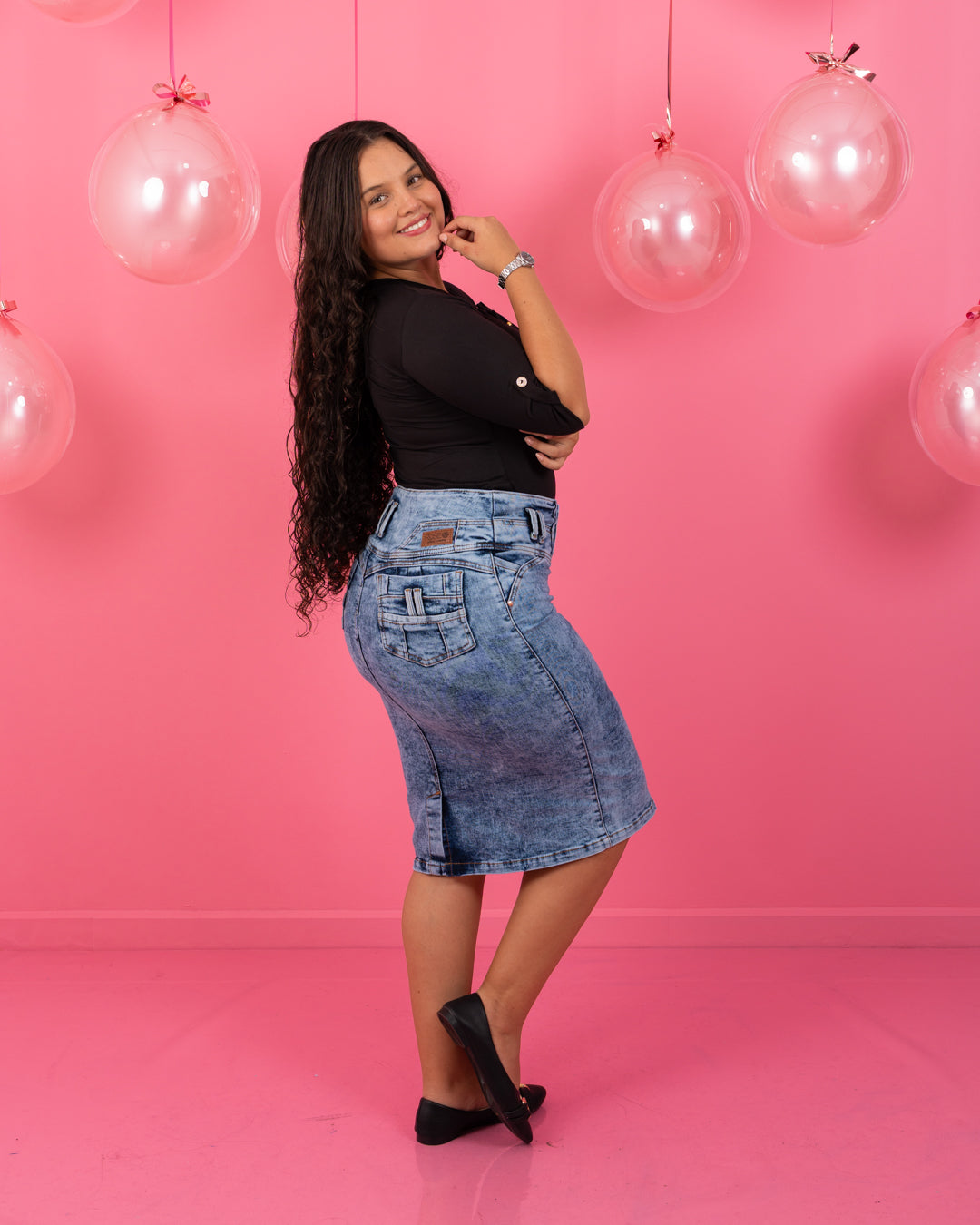 FALDA JEAN 3/4 PRETINA ANCHA 3 BOTONES
