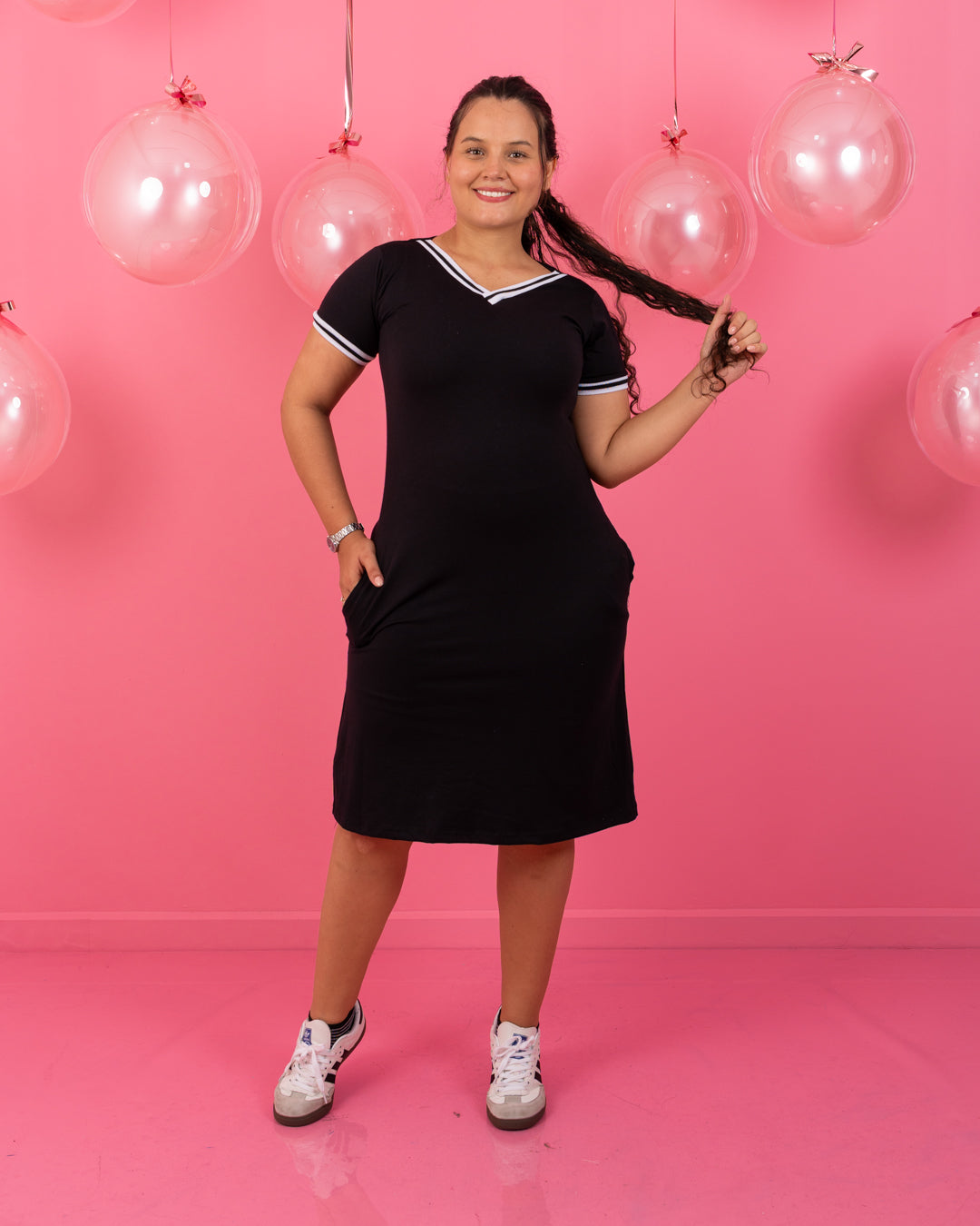 VESTIDO DEPORTIVO LINEAS
