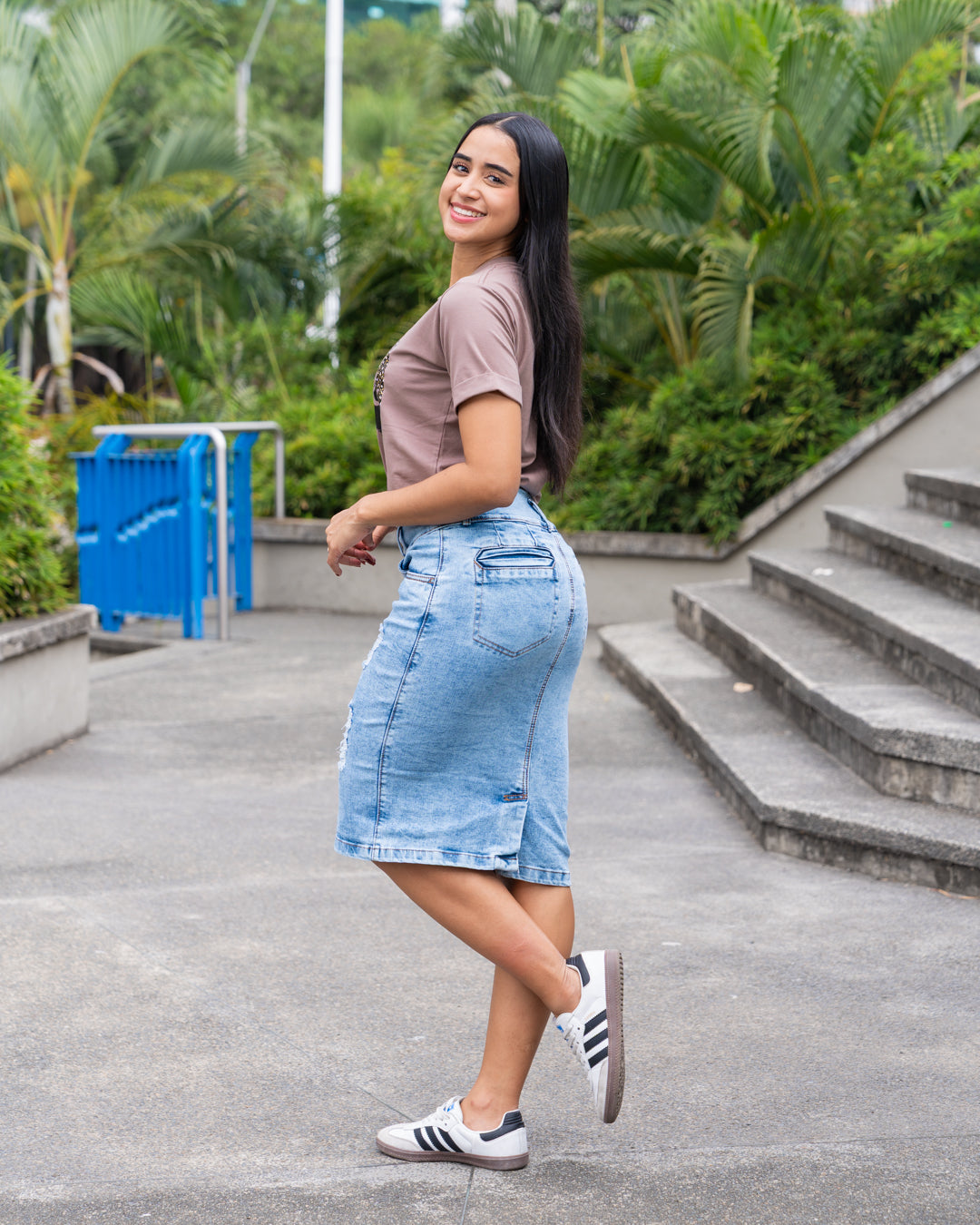 FALDA JEANS 3/4 PRETINA ALTA DESTROYER