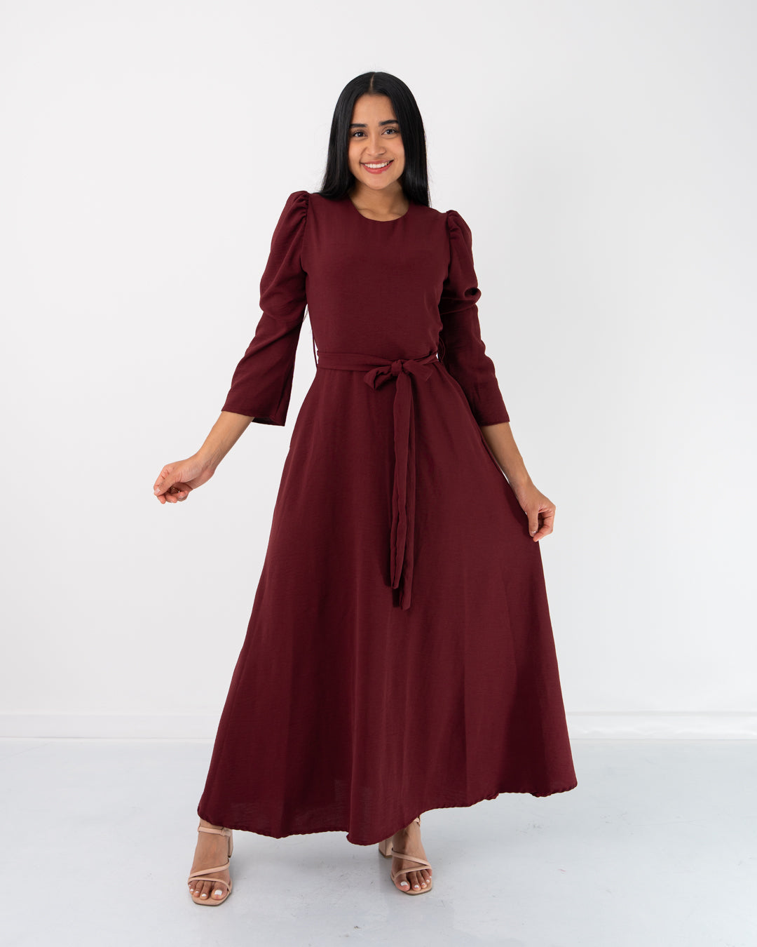 VESTIDO LARGO ROTONDO CON CINTURON
