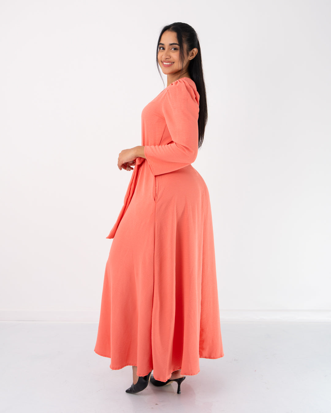 VESTIDO LARGO ROTONDO CON CINTURON