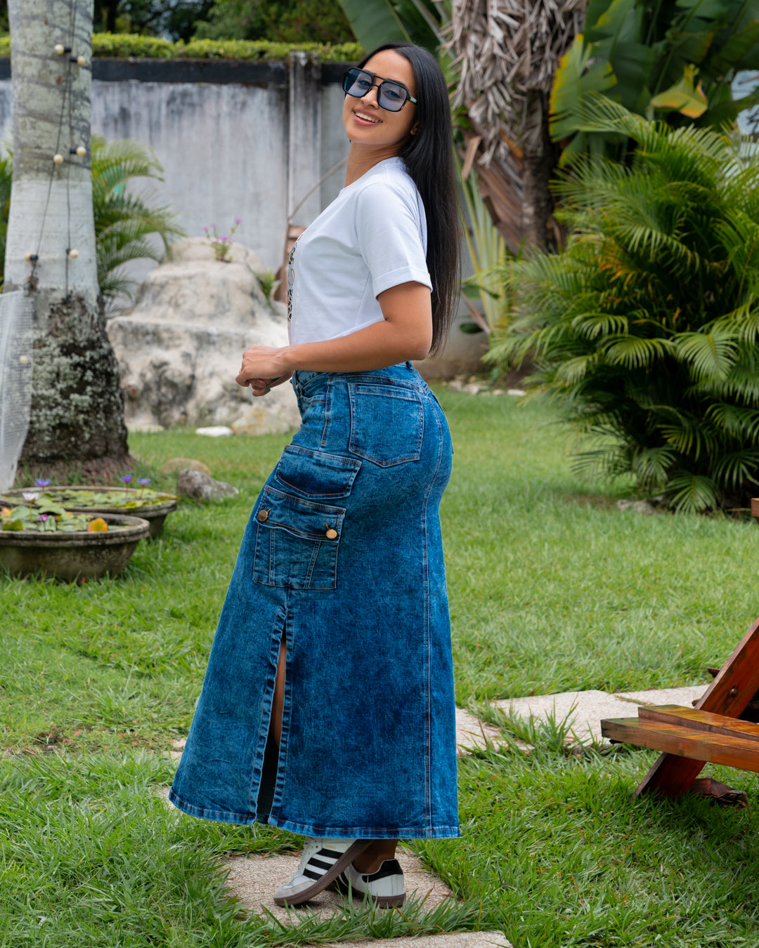FALDA JEANS LARGA CAMUFLADA ABERTURA A LOS LADOS