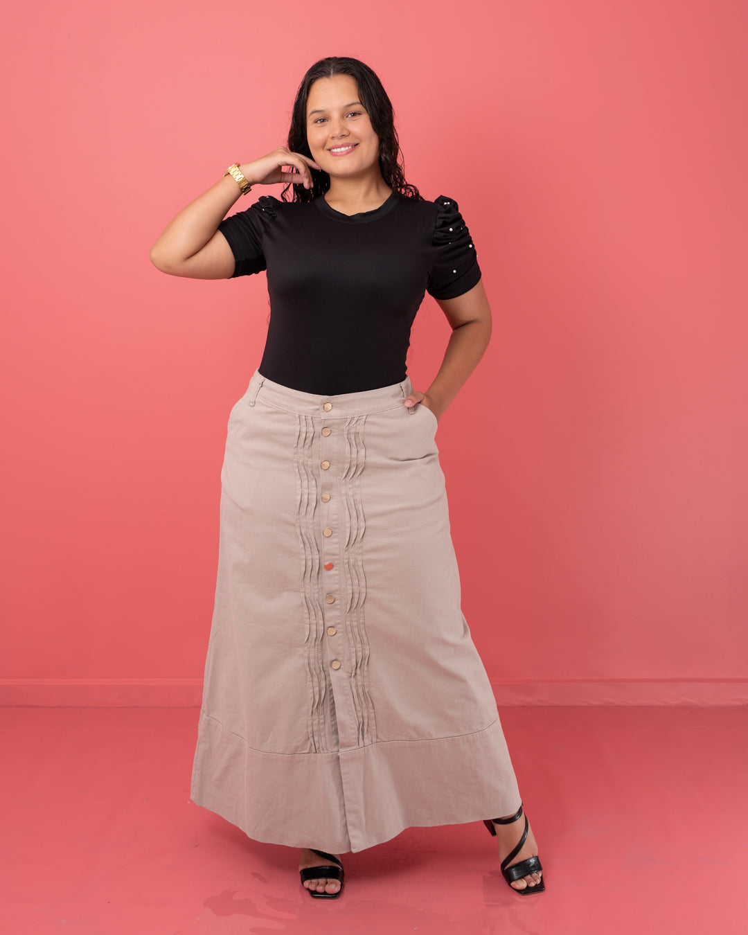 FALDA LARGA TELA DRILL BOTONES ADELANTE