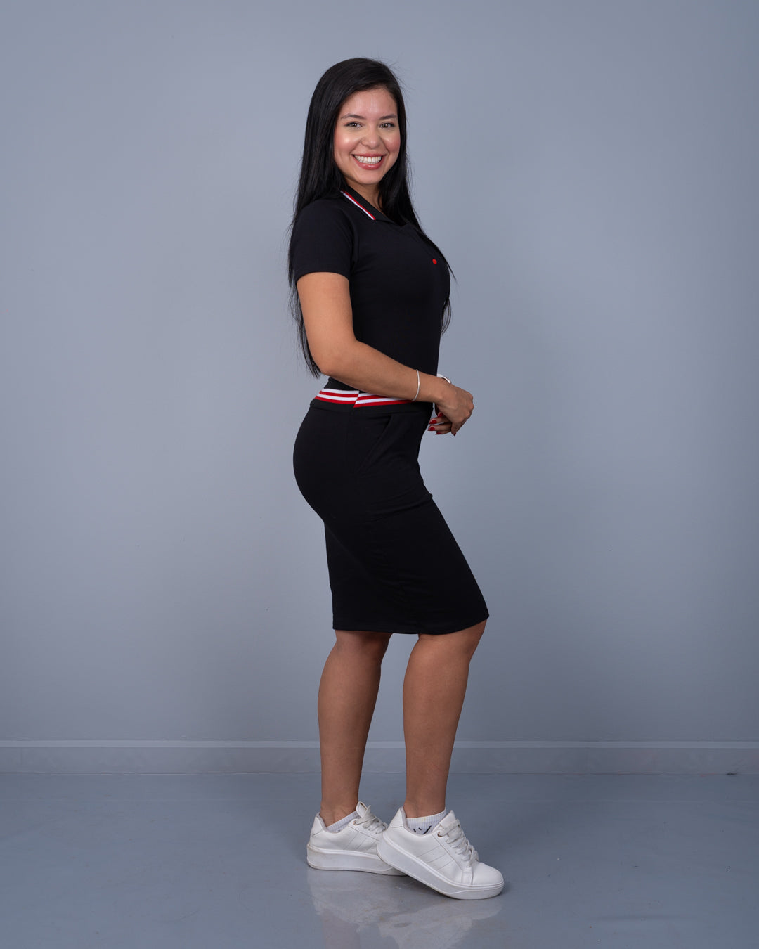 Vestido 3/4 con Cuello Deportivo Tela Burda ref. 3946 en negro, ropa cristiana femenina